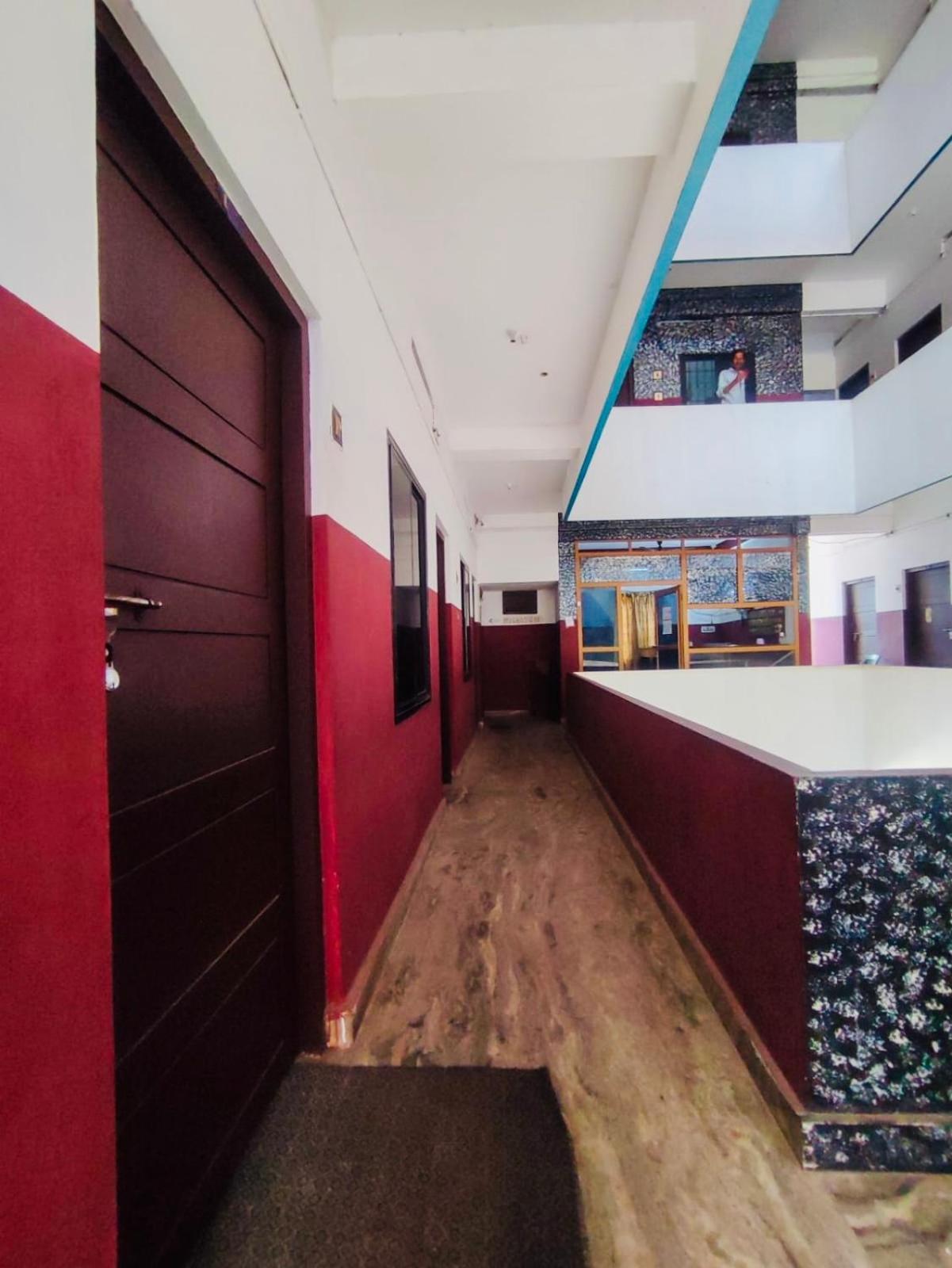 Thrissur Omega Tourist Home المظهر الخارجي الصورة
